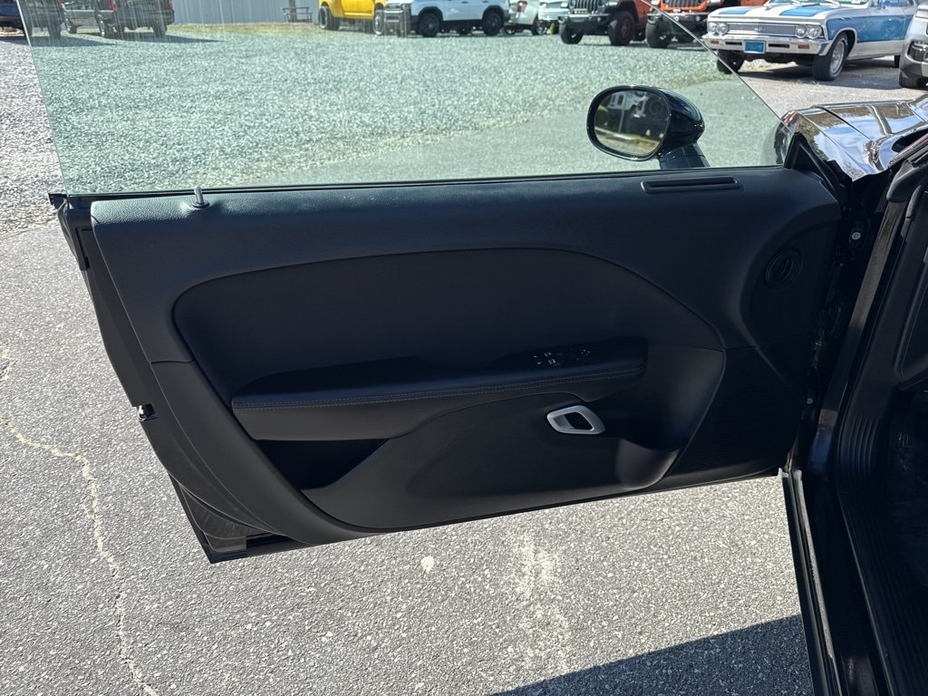 2018 Dodge Challenger R/T photo 22