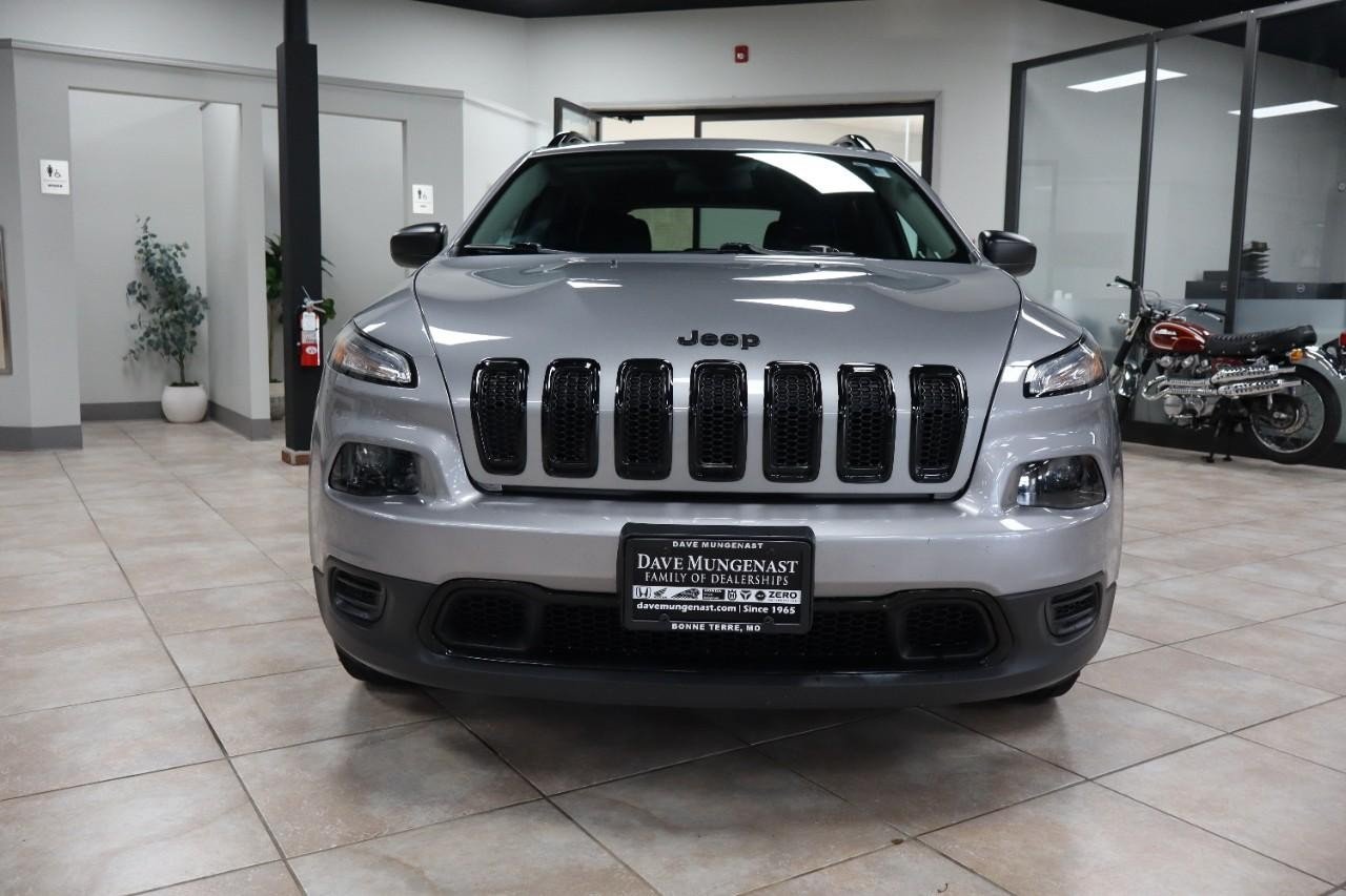 2017 Jeep Cherokee Sport photo 7