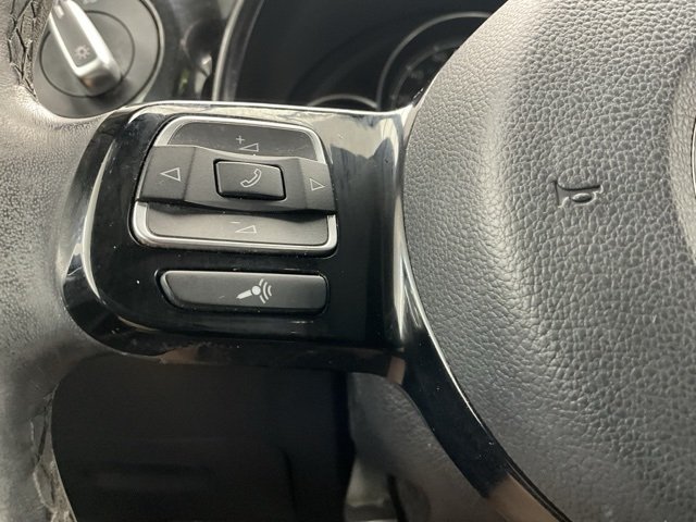 2019 Volkswagen Beetle S photo 6