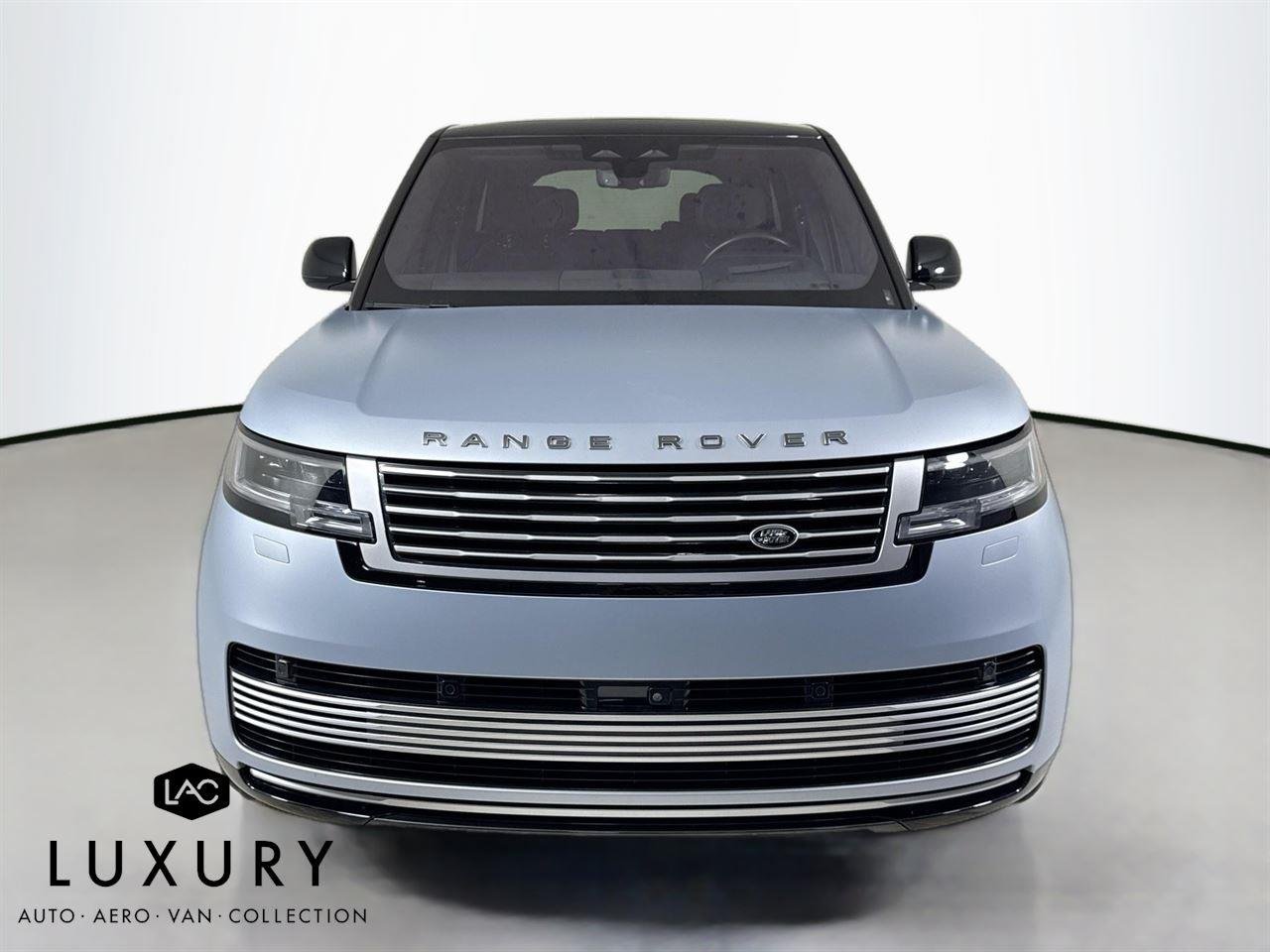 2023 Land Rover Range Rover SV photo 9