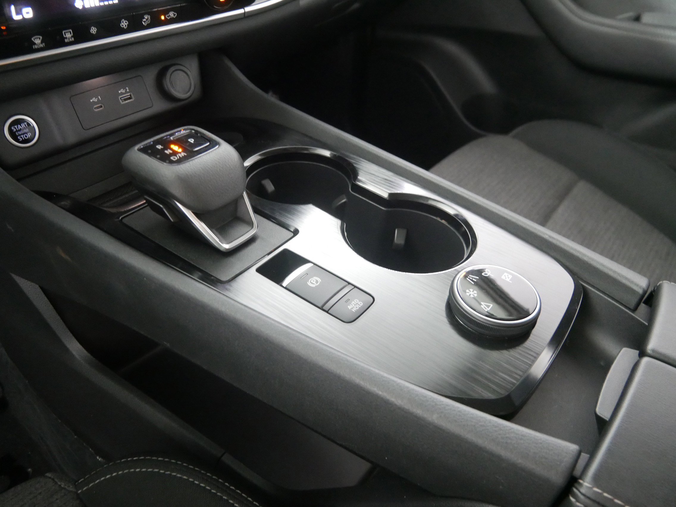 2022 Nissan Rogue SV photo 21