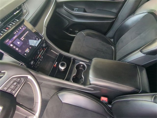 2024 Jeep Grand Cherokee Altitude photo 10