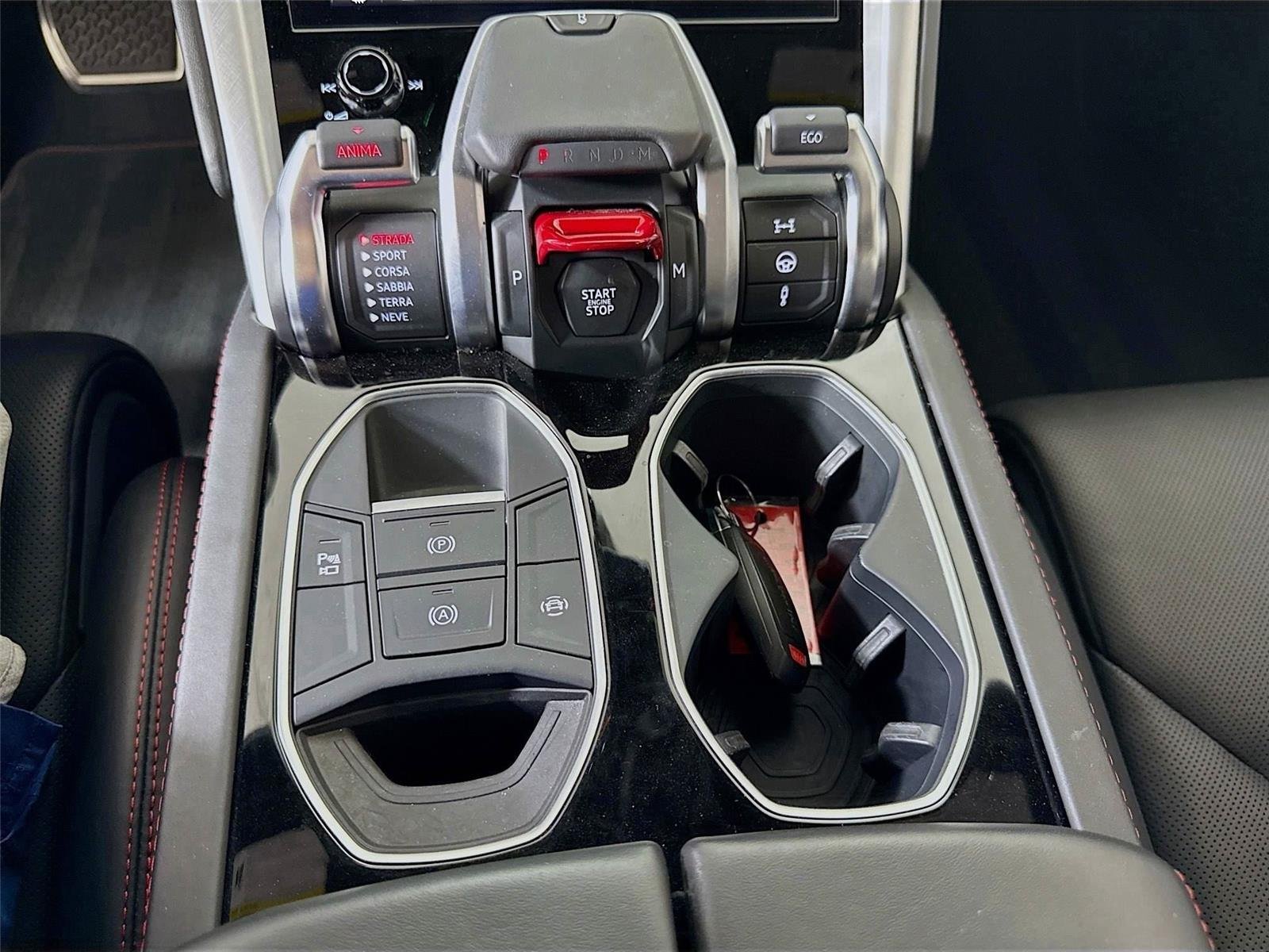 2020 Lamborghini Urus photo 20