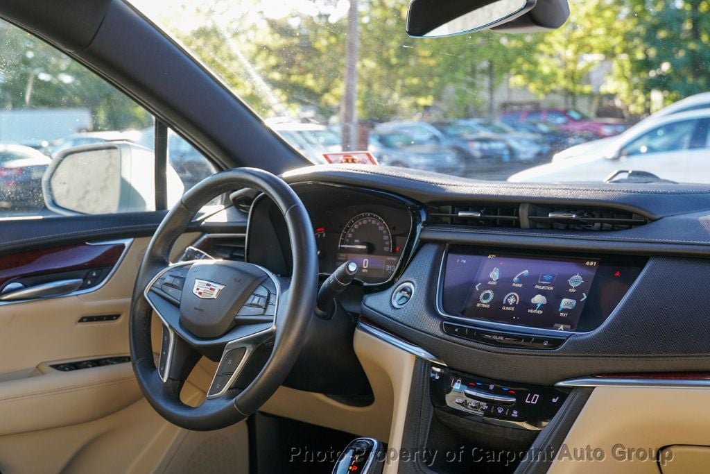 2017 Cadillac XT5 Luxury photo 18