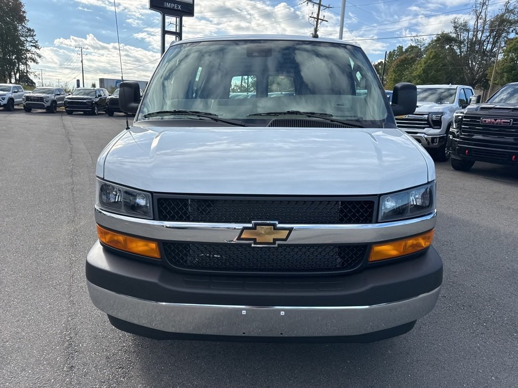 2025 Chevrolet Express 3500 Work Van photo 8