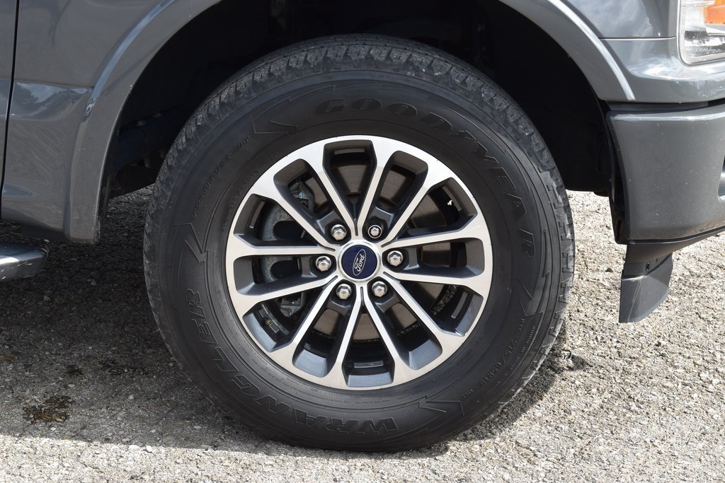 2020 Ford F-150 XLT photo 4