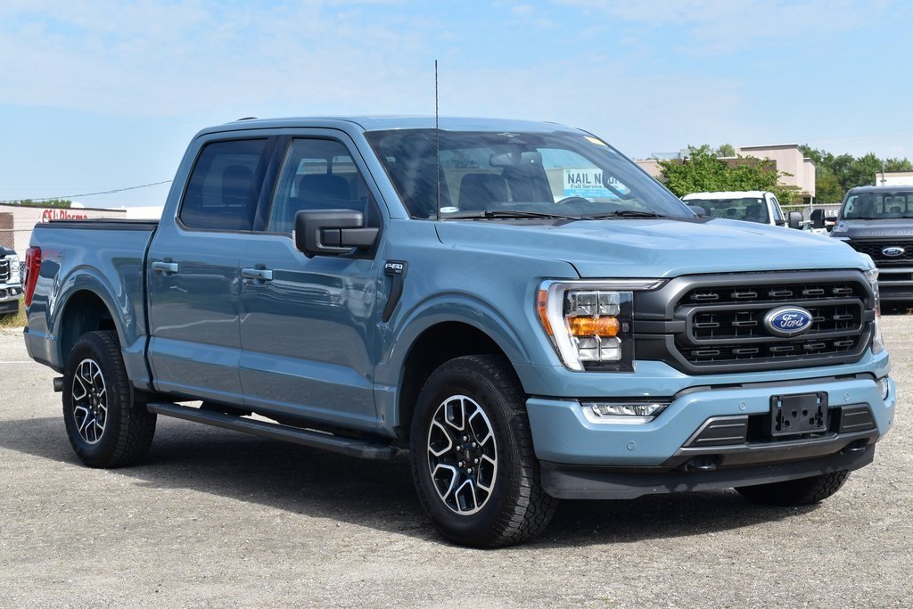 2023 Ford F-150 XLT photo 3
