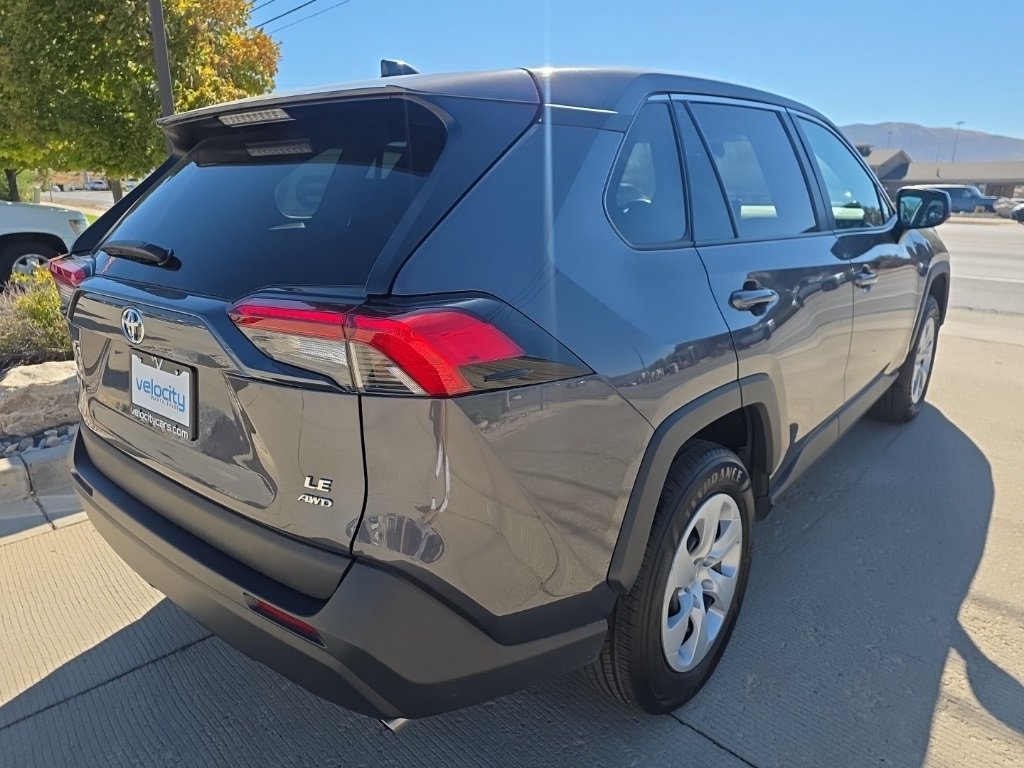 2024 Toyota RAV4 LE photo 2