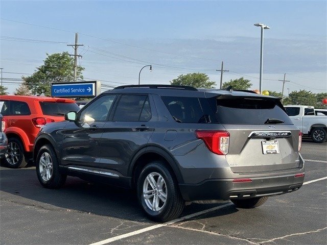 2022 Ford Explorer XLT photo 2