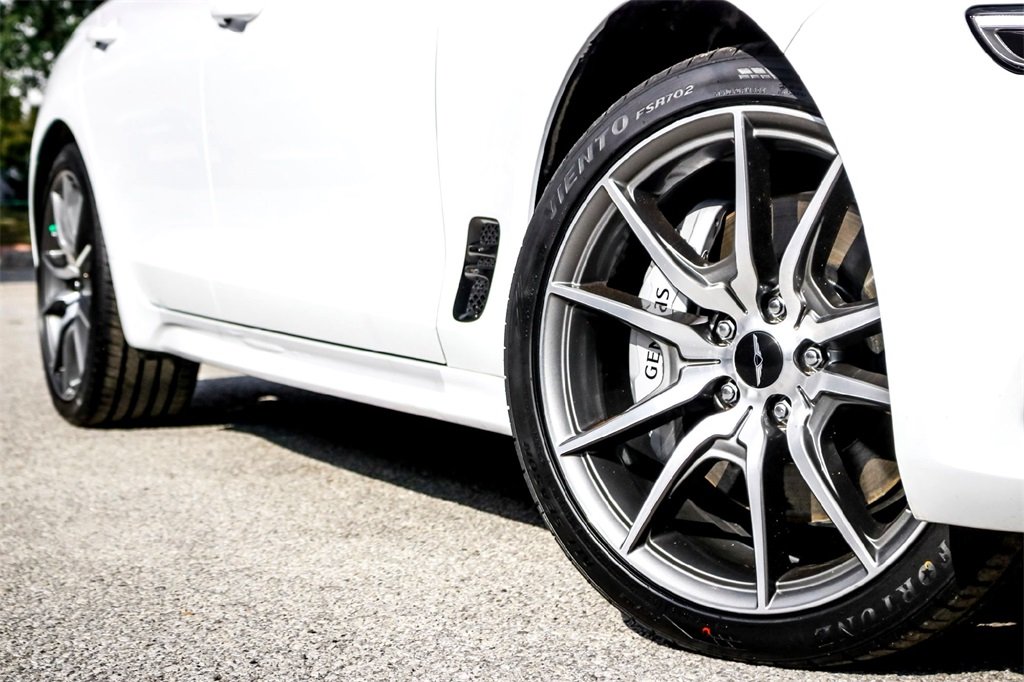 2025 Genesis G70 2.5T photo 2