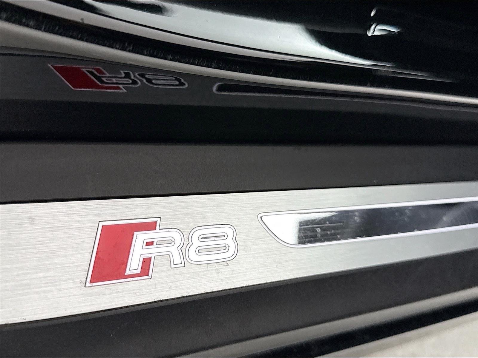2017 Audi R8 Coupe V10 photo 33