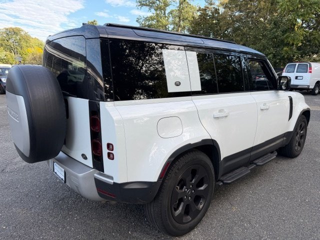 2020 Land Rover Defender 110 SE photo 4