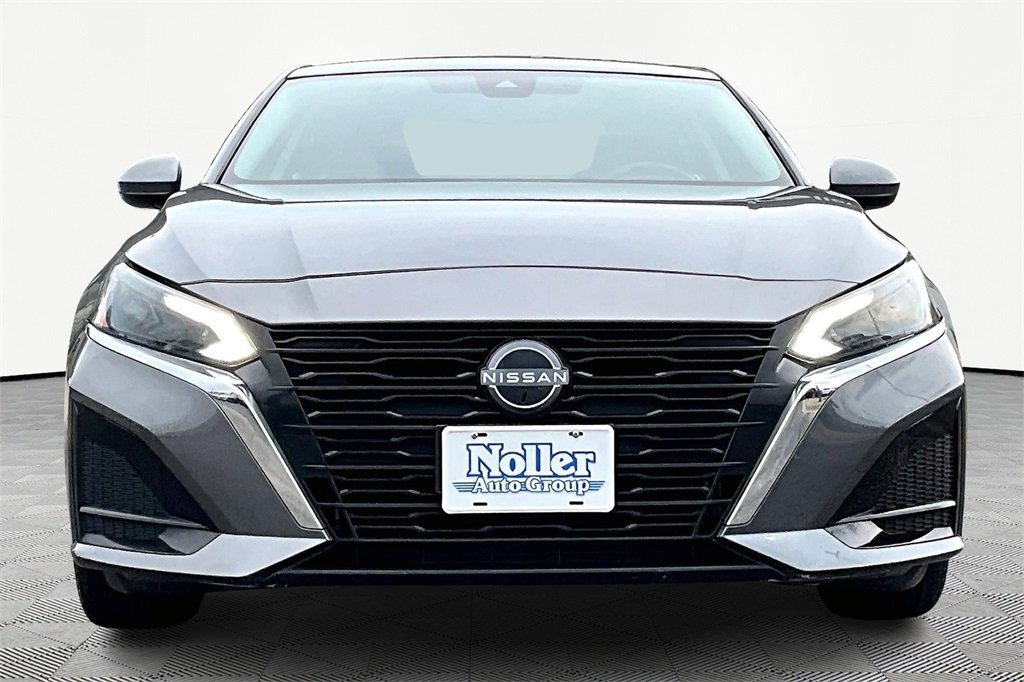 2023 Nissan Altima 2.5 SV photo 3