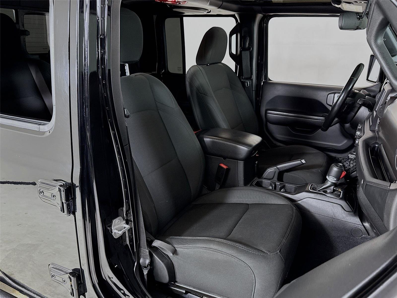 2020 Jeep Gladiator Sport S photo 23