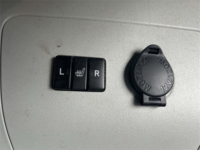 2013 Toyota Prius Four photo 19