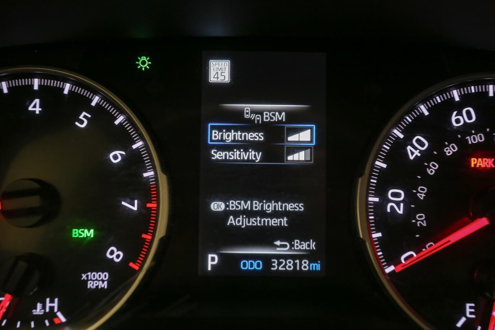 2022 Toyota RAV4 XLE photo 32