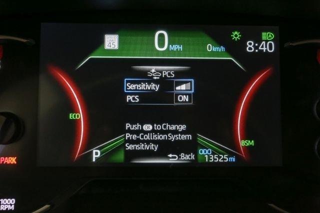 2025 Toyota RAV4 XLE photo 32