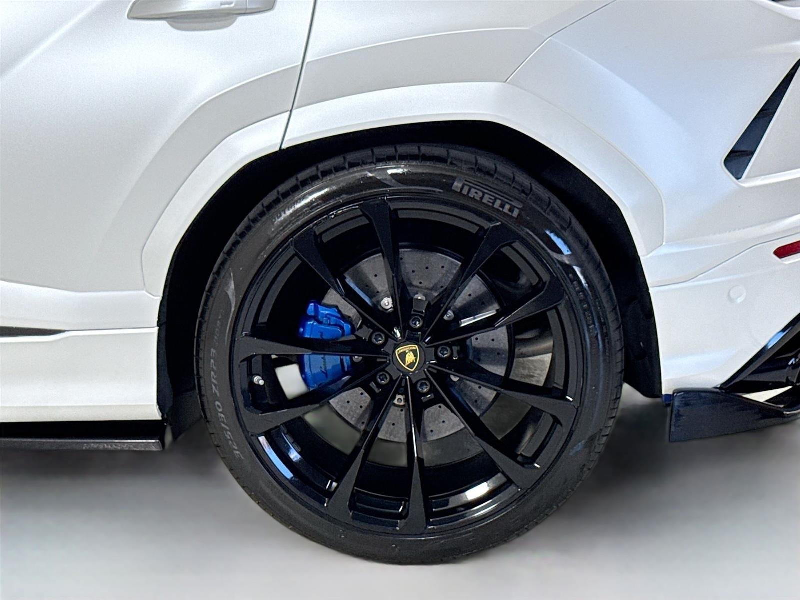 2021 Lamborghini Urus photo 38