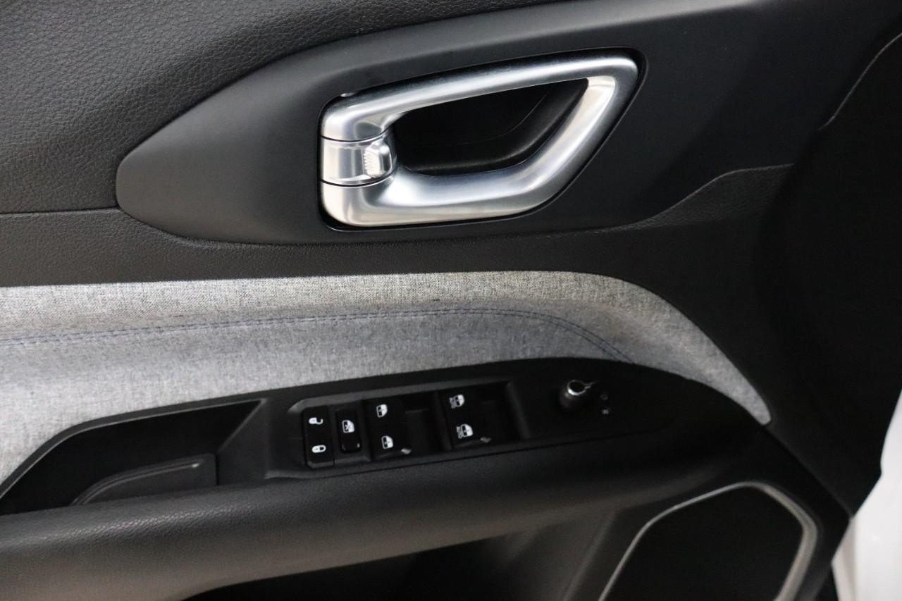 2023 Jeep Compass Sport photo 11
