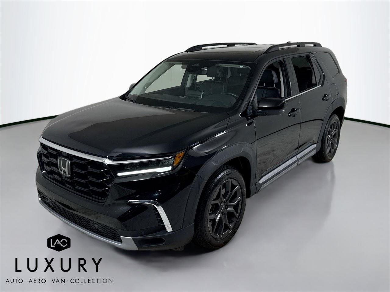2024 Honda Pilot Elite photo 2