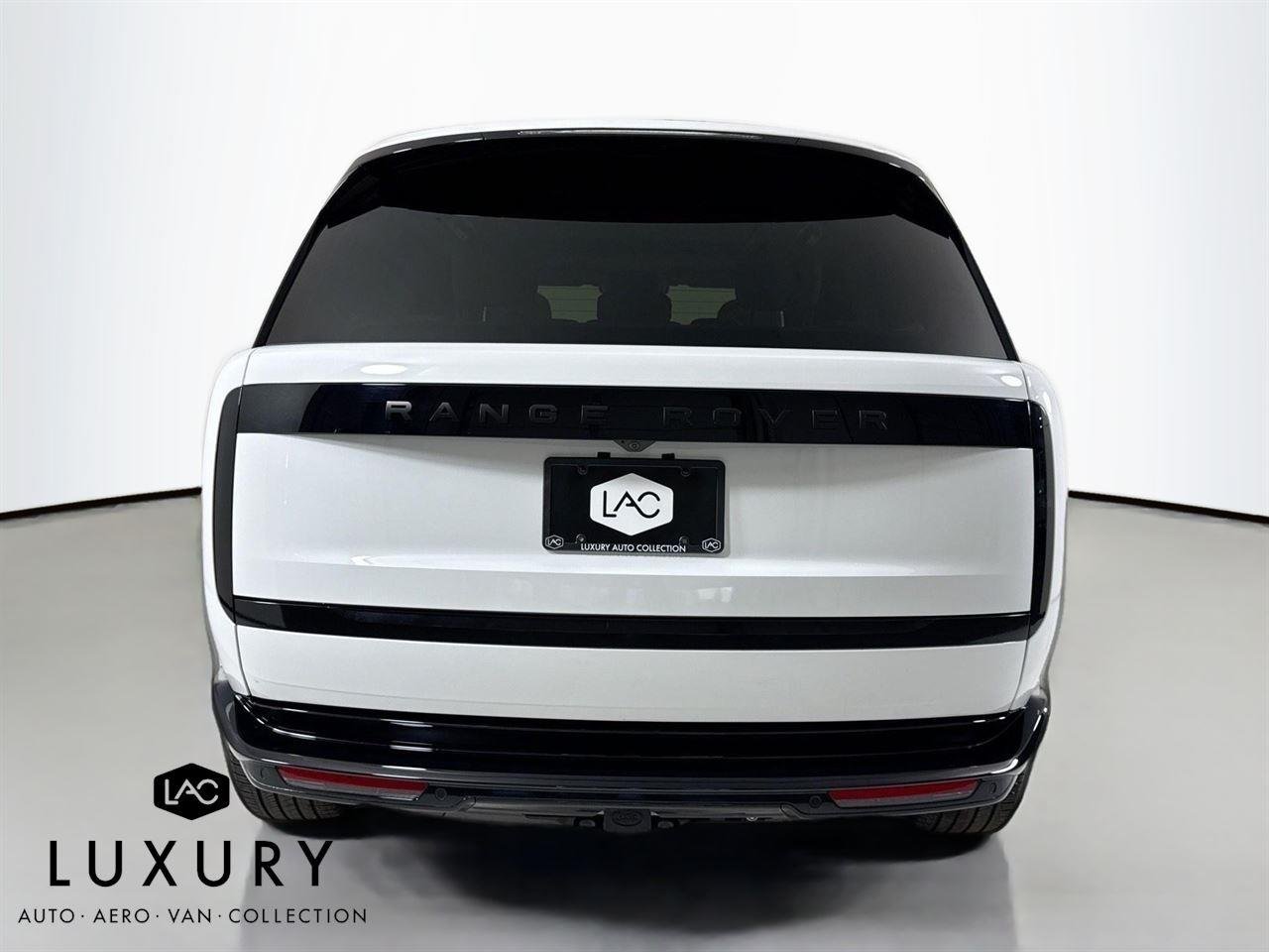 2024 Land Rover Range Rover SE SV photo 5