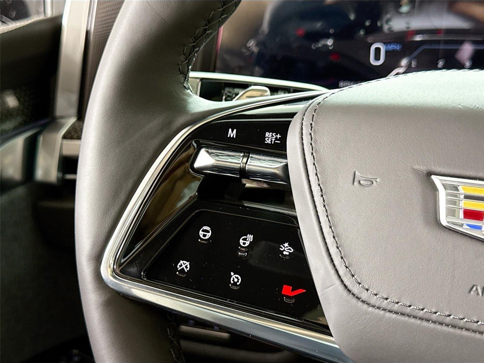 2025 Cadillac Escalade ESV V-Series photo 18