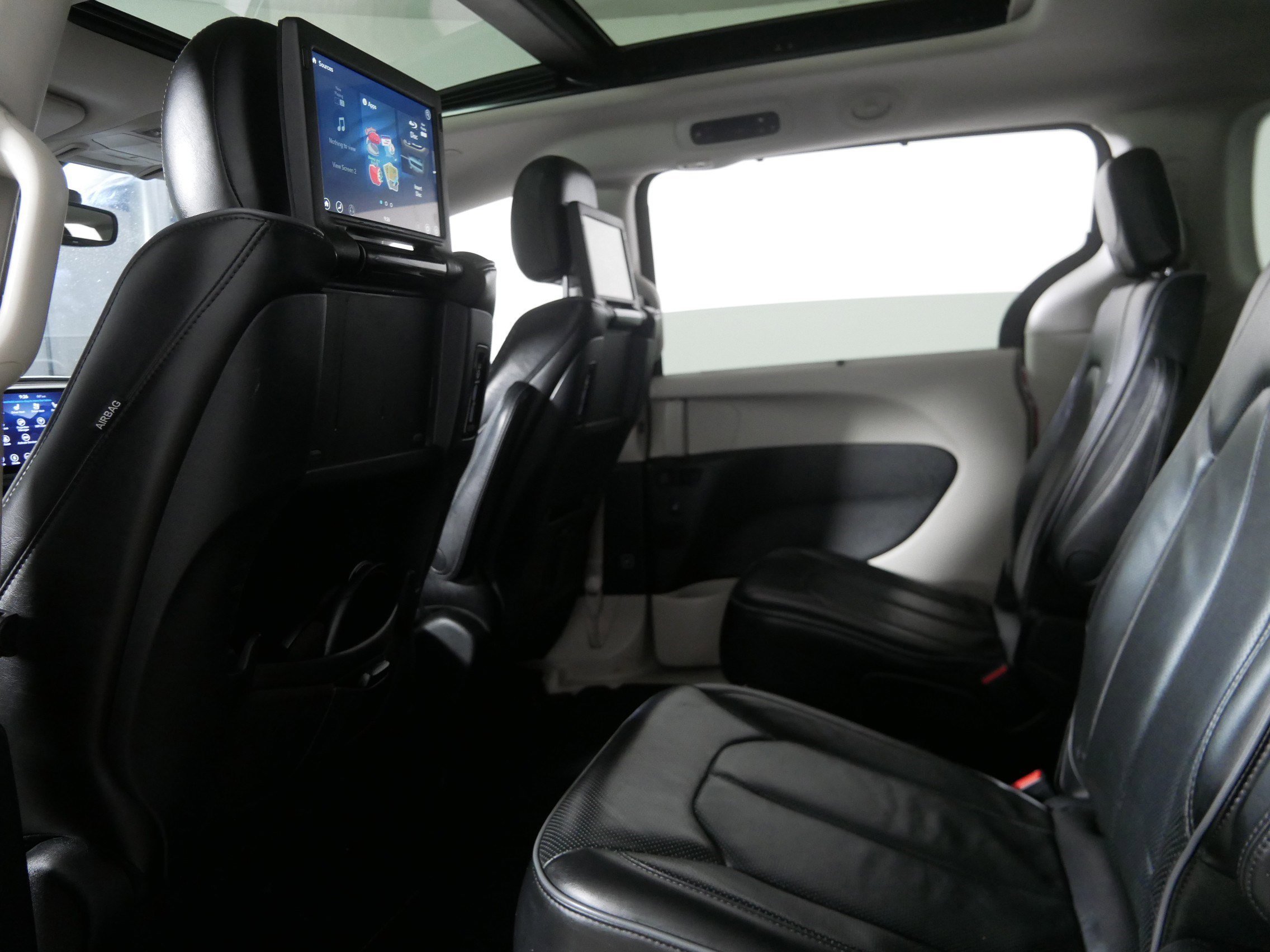 2018 Chrysler Pacifica Limited photo 31