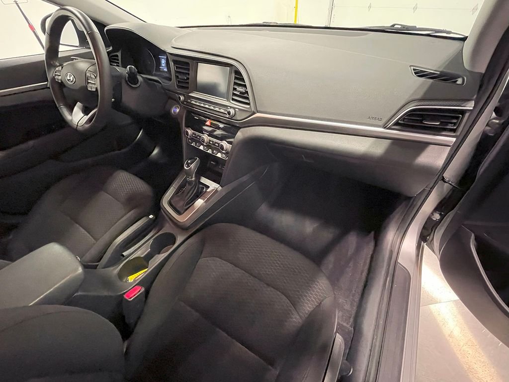 2020 Hyundai Elantra Value Edition photo 22
