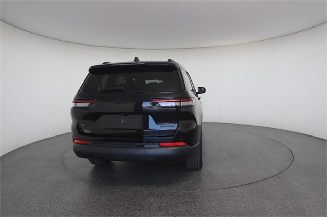 2023 Jeep Grand Cherokee Limited photo 12