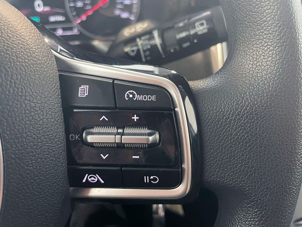 2022 Kia Sorento LX photo 20