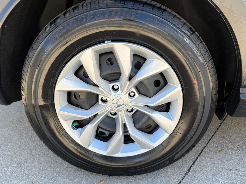 2025 Honda CR-V LX photo 10