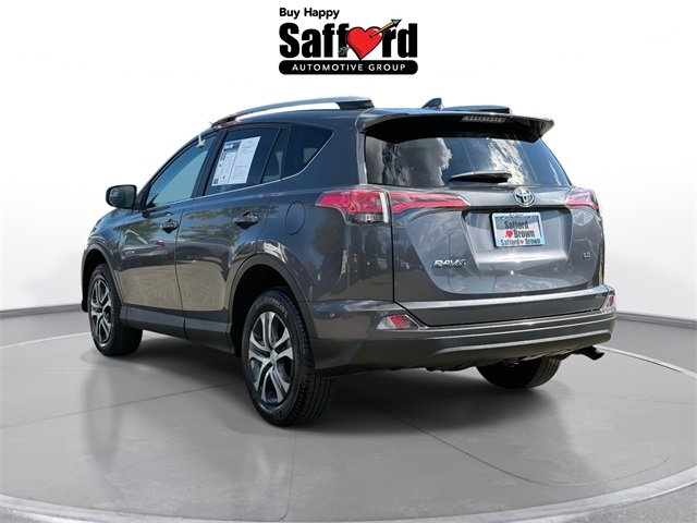 2017 Toyota RAV4 LE photo 5