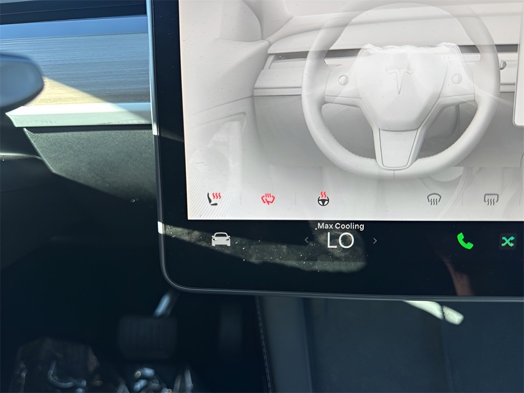 2024 Tesla Model Y Long Range photo 20