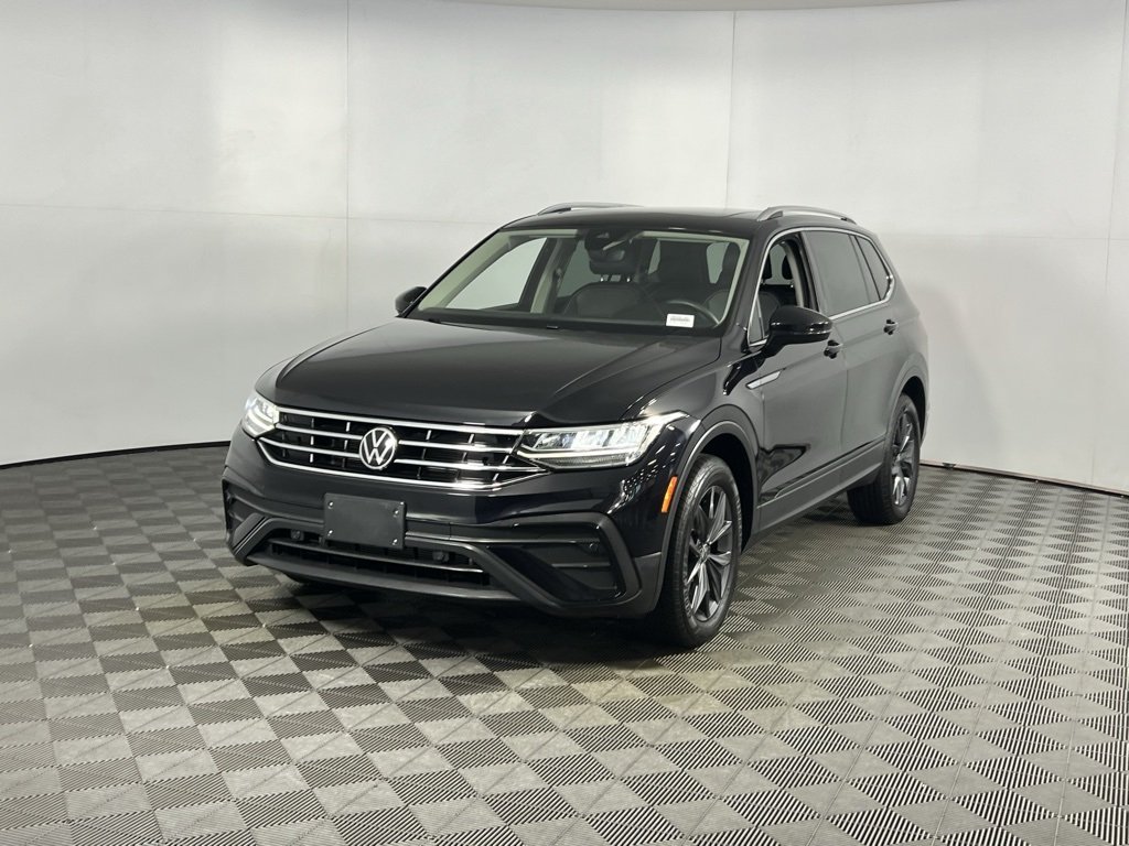 2022 Volkswagen Tiguan SE photo 2