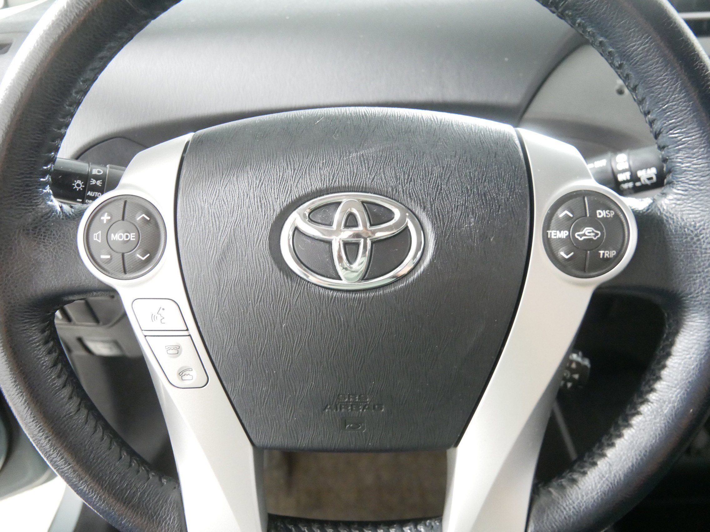 2015 Toyota Prius Five photo 24
