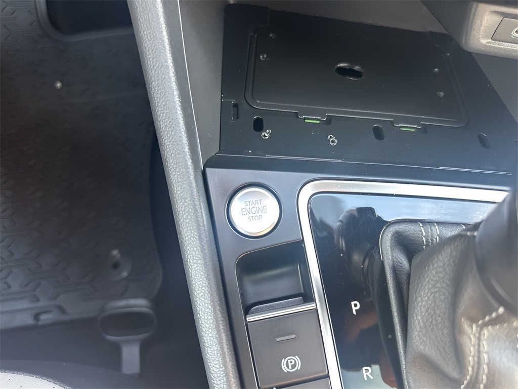 2020 Volkswagen Jetta R-Line photo 18