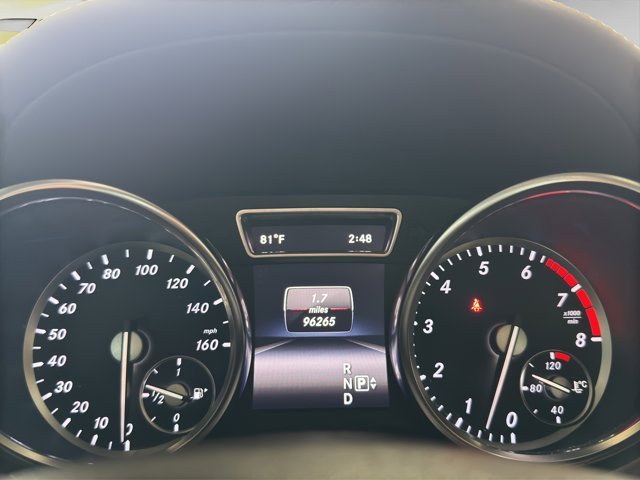 2014 Mercedes Benz ML 550 photo 9