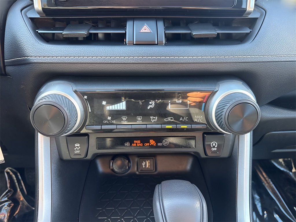 2023 Toyota RAV4 LE photo 17