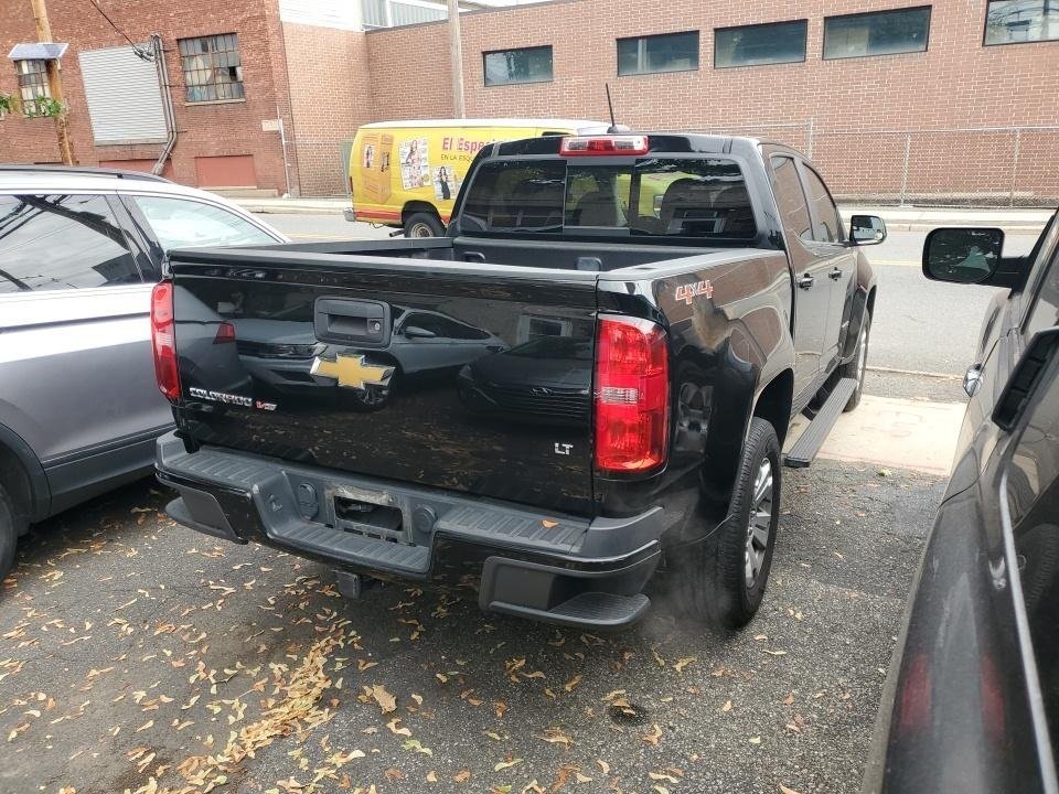 2018 Chevrolet Colorado LT photo 3