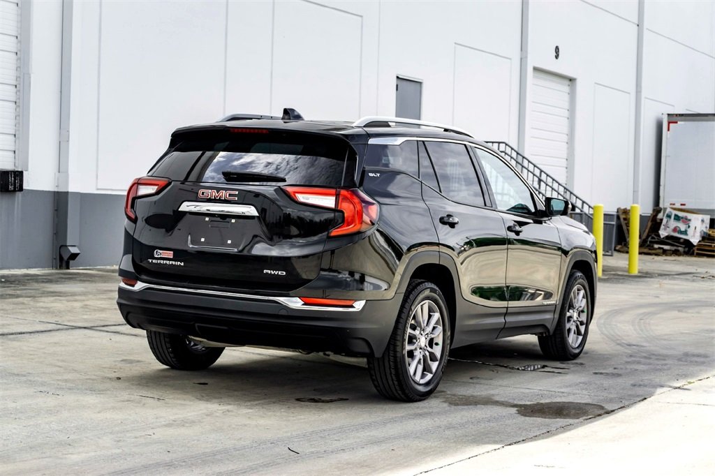 2024 Gmc Terrain SLT photo 4