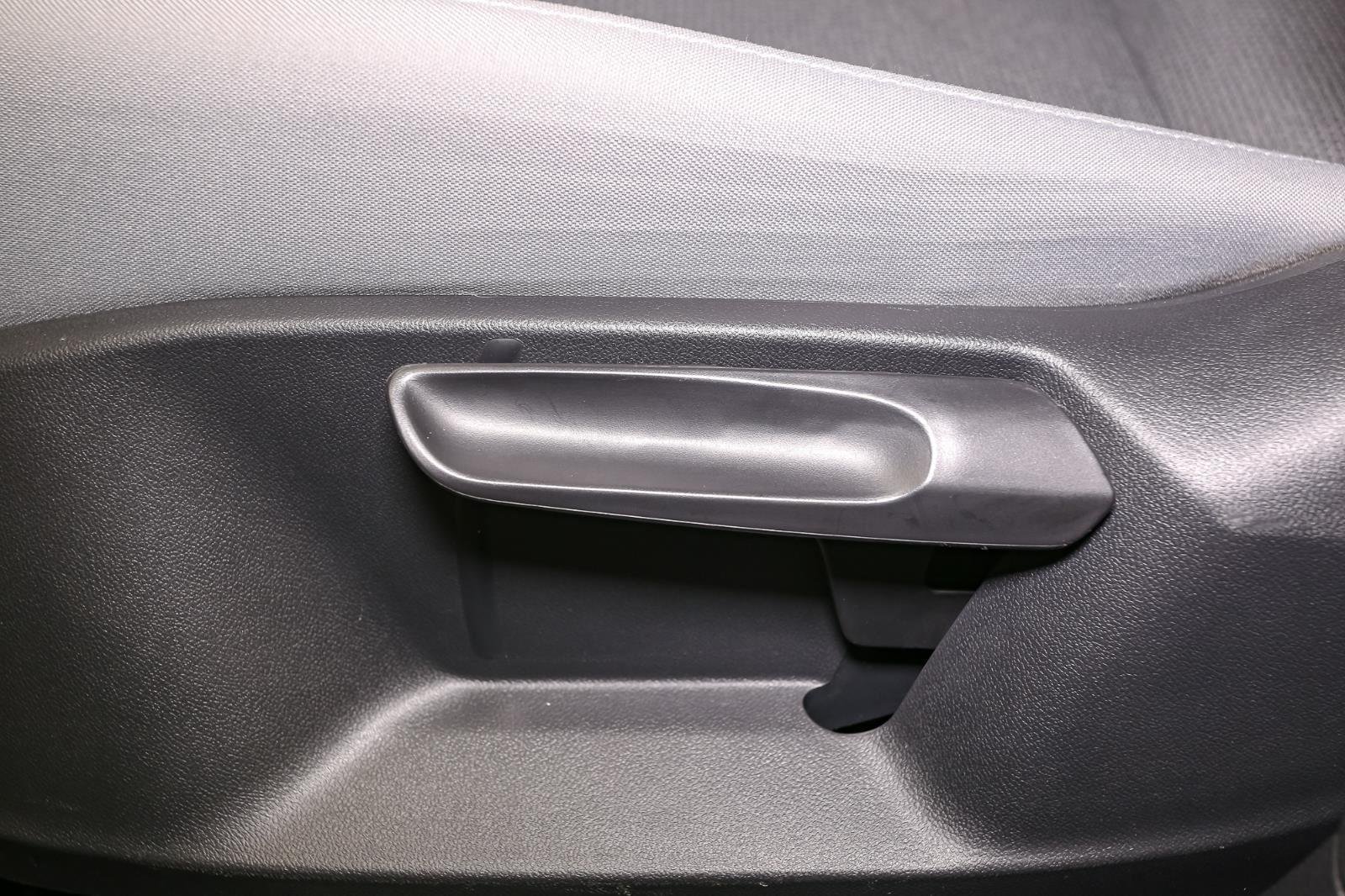 2023 Volkswagen Taos S photo 32