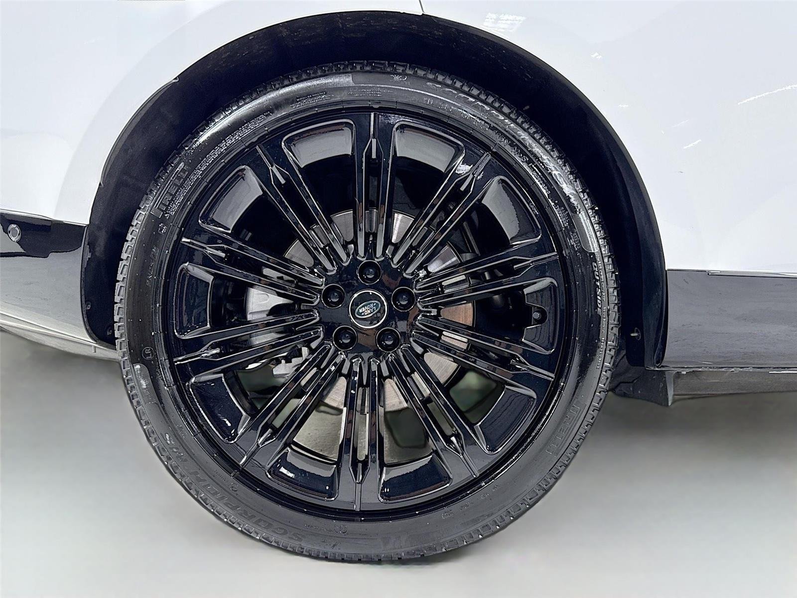 2024 Land Rover Range Rover SE SV photo 33