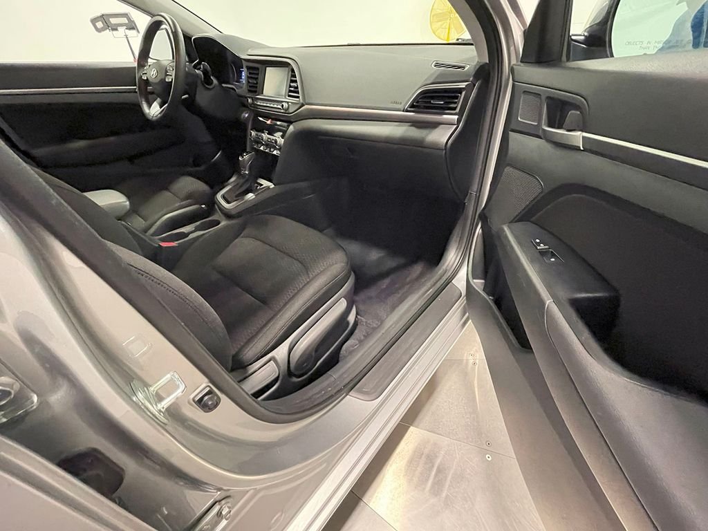 2020 Hyundai Elantra Value Edition photo 20