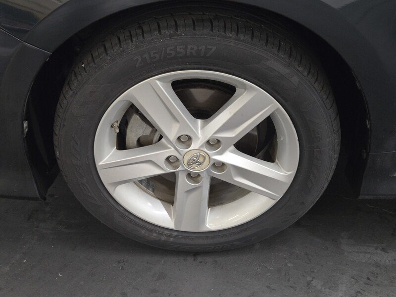 2013 Toyota Camry SE photo 6