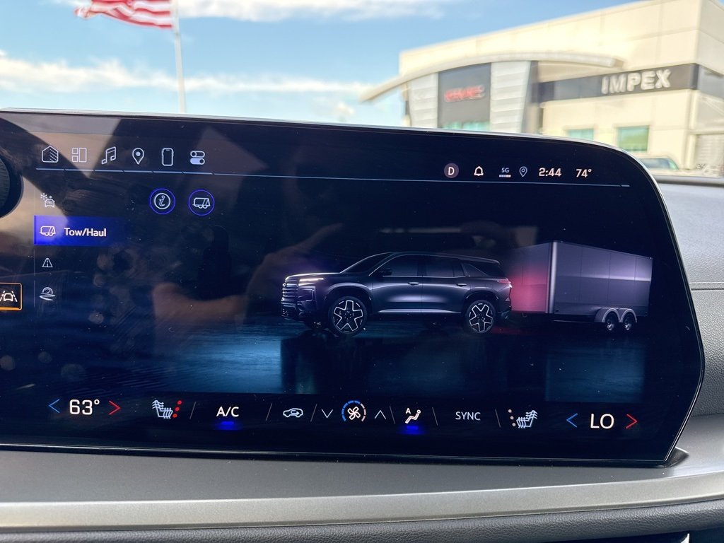 2025 Chevrolet Traverse photo 18