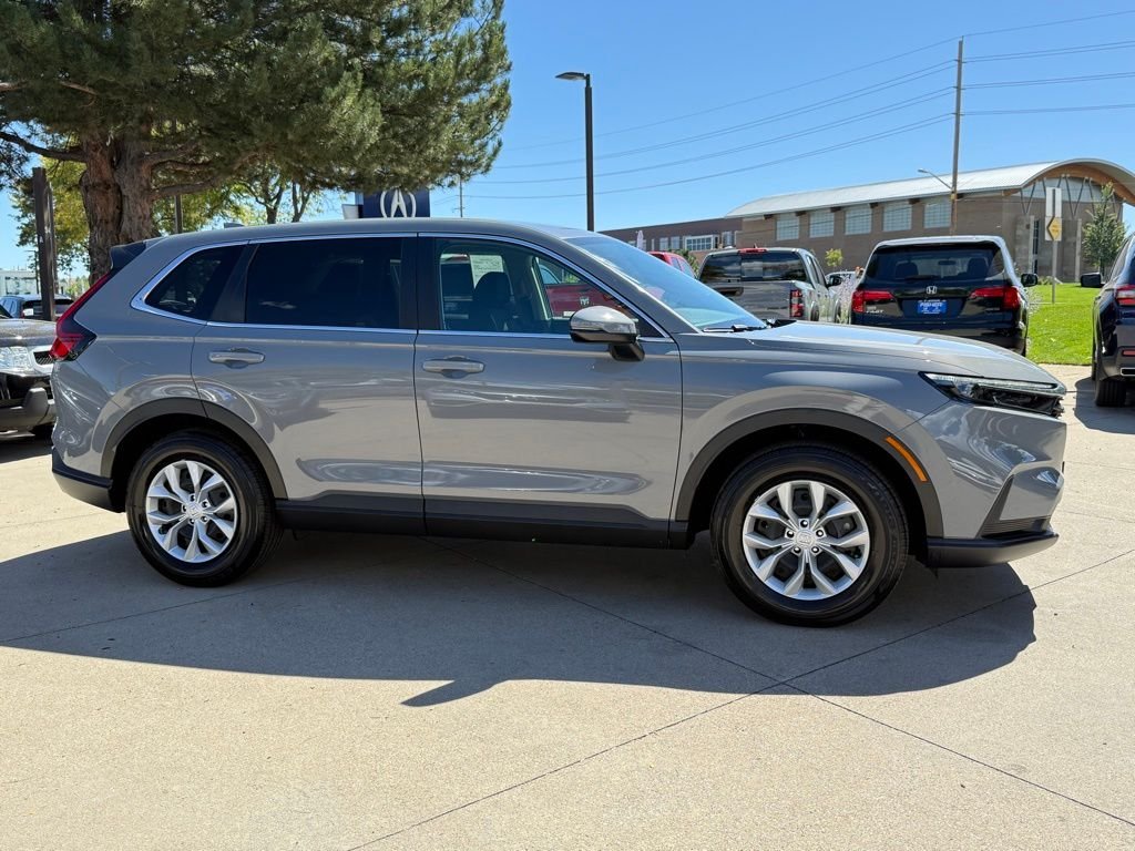 2025 Honda CR-V LX photo 6