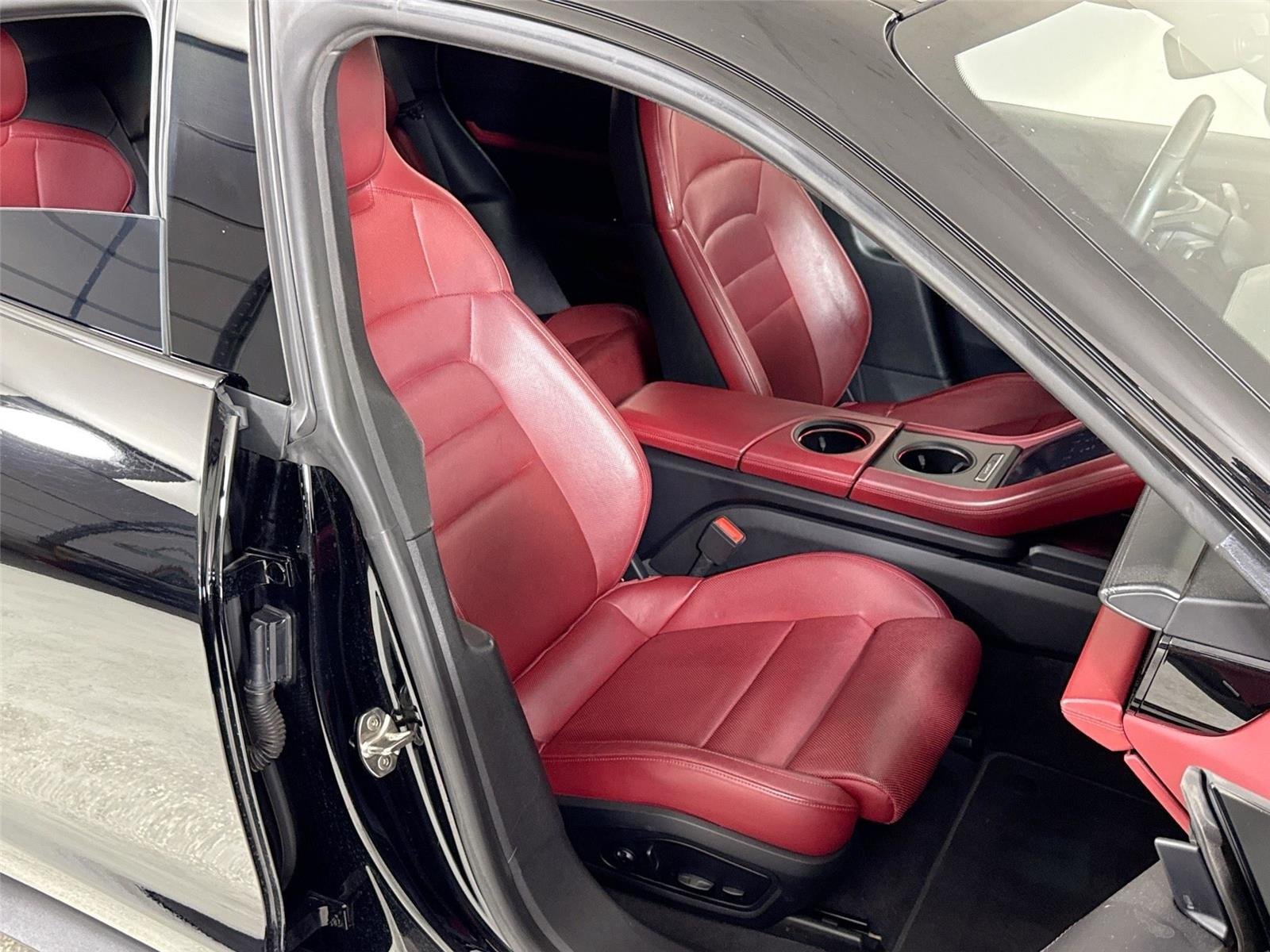 2020 Porsche Taycan 4S photo 28