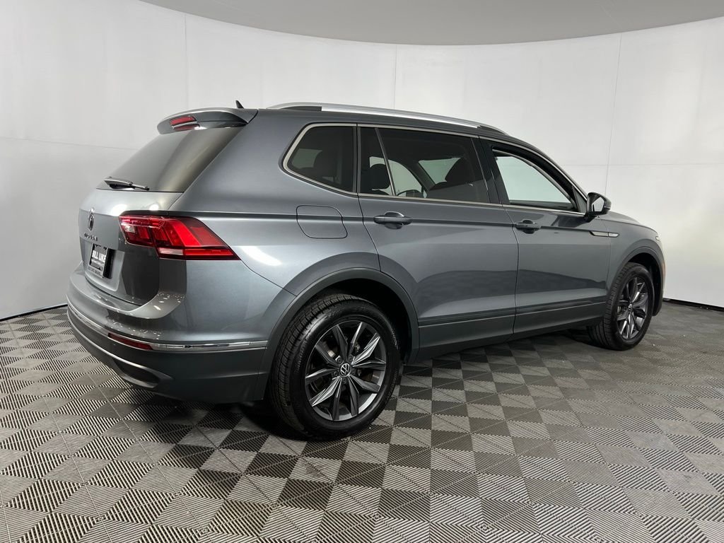 2022 Volkswagen Tiguan SE photo 3