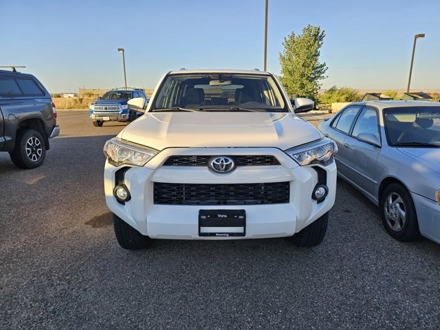 2018 Toyota 4Runner SR5 Premium photo 2
