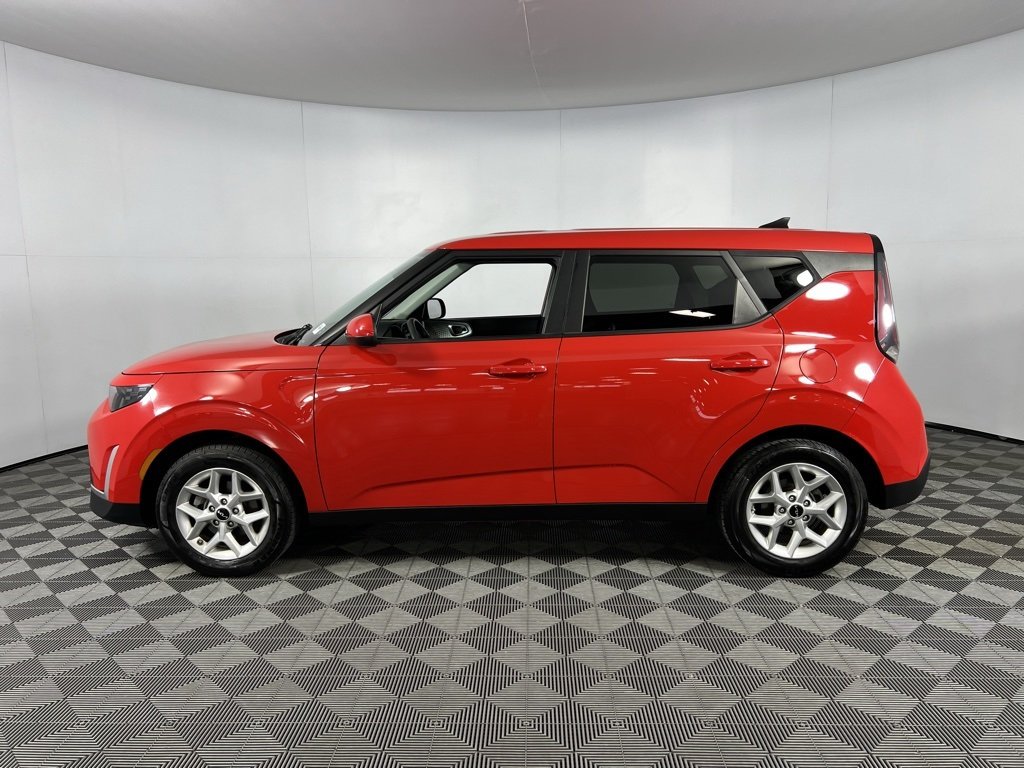 2024 Kia Soul LX photo 4
